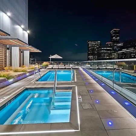 Luxury 1 Bedroom 1Bath Convention Center